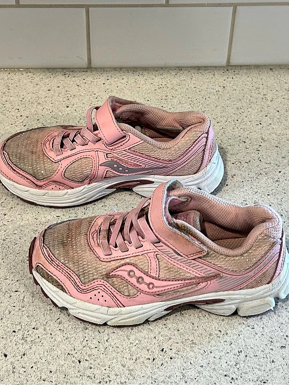 Girls US 13M Pink & White Sneakers